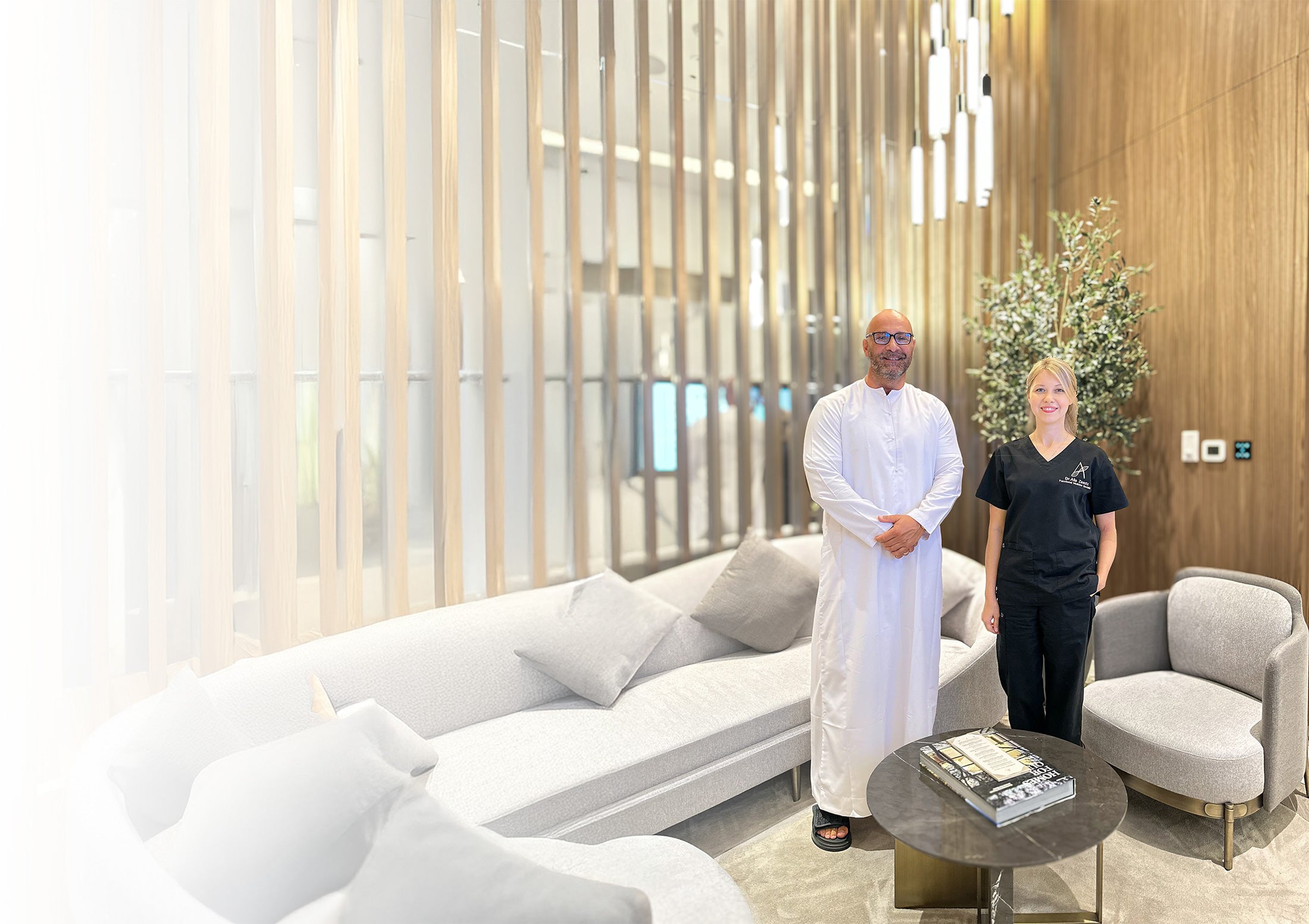 Dr.-Alla-Zaentc-with-Mario-Radosavljevic-wallpaper-at-the-aeon-clinic-dubai.